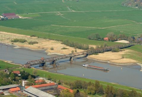 Fotoflug von Nordholz-Spieka nach Oldenburg und Papenburg über die Ems